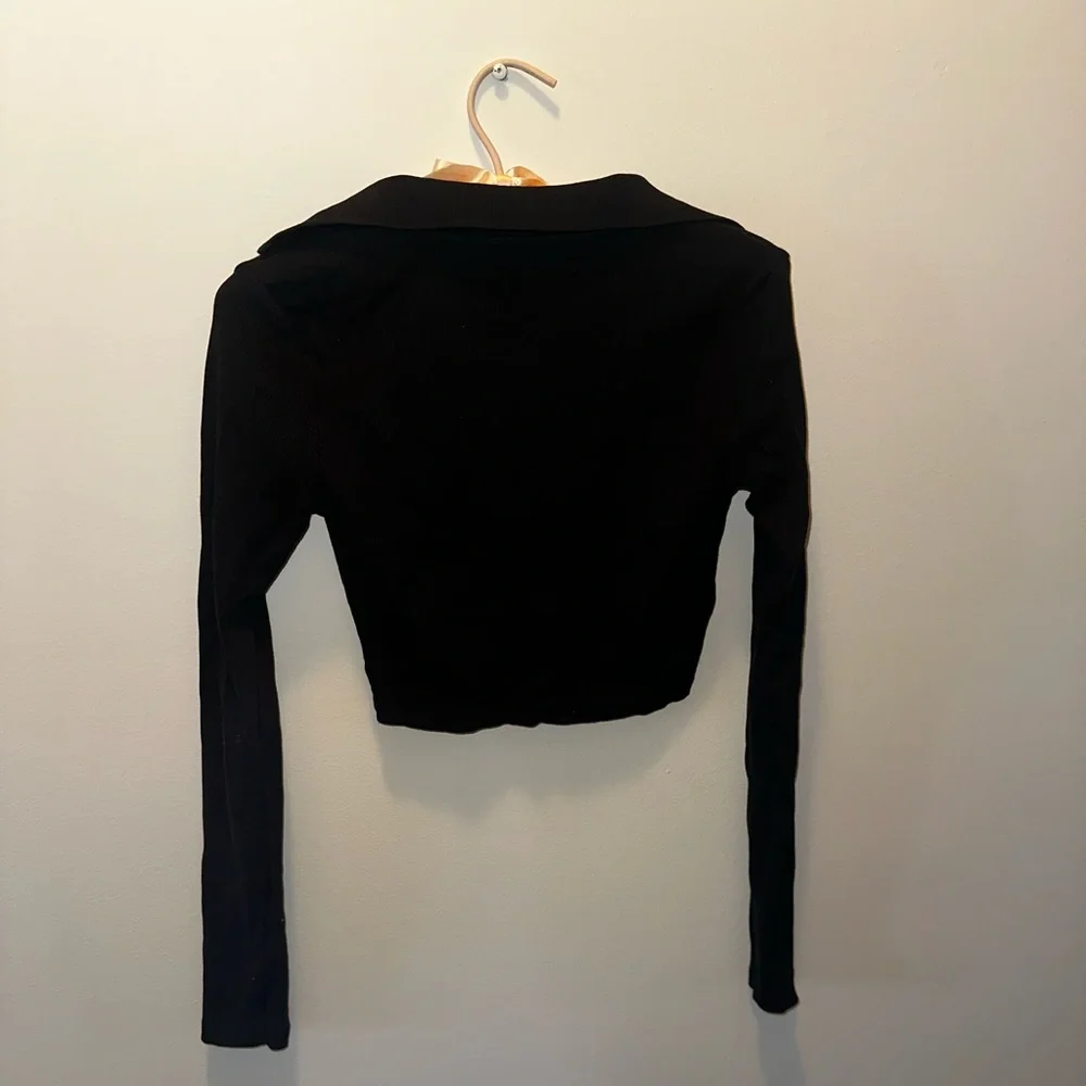 Zara Collared Black Long Sleeve Women's Crop Top - Picture 2 of 3